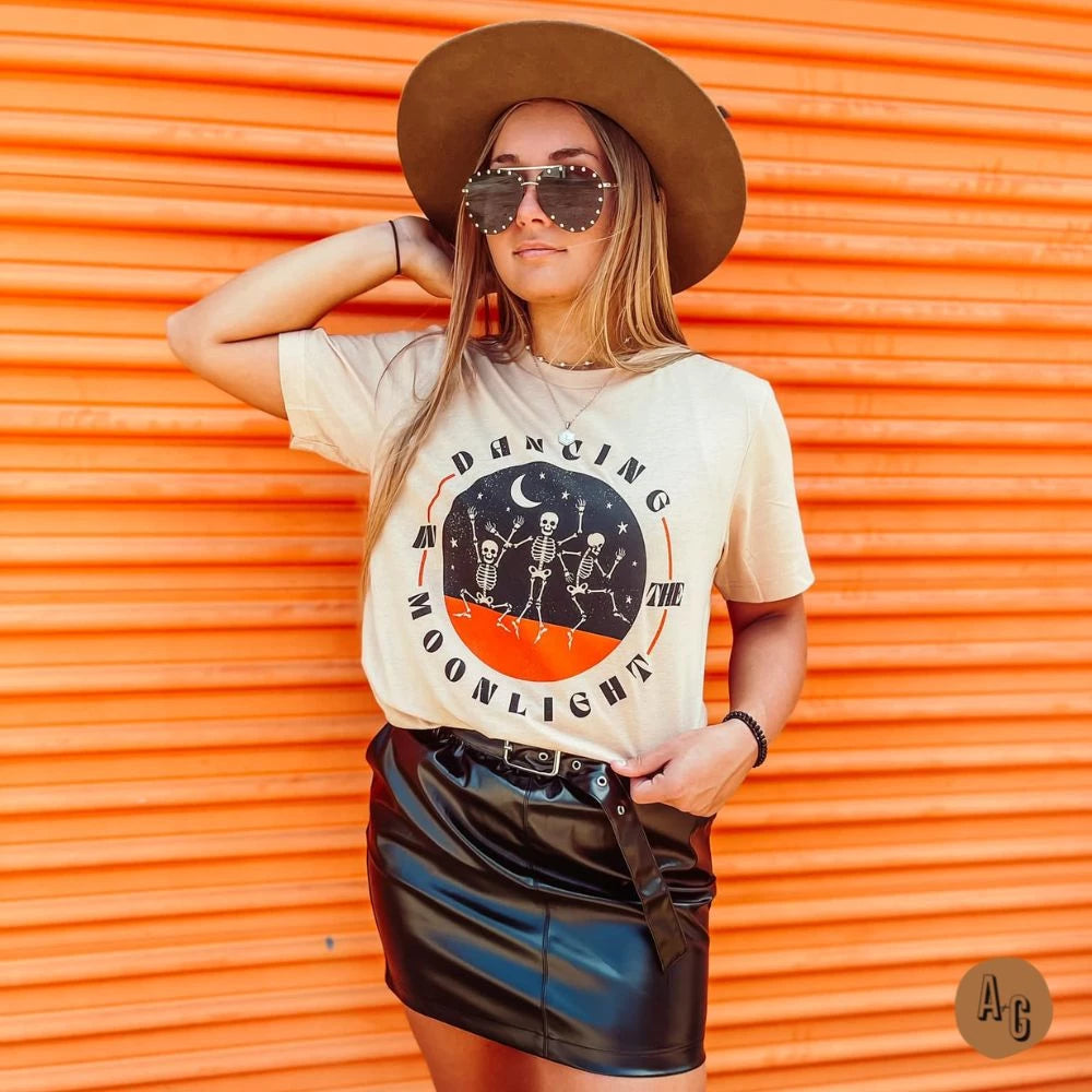 Dancing In the Moonlight Casual Graphic Tee